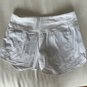 Women’s Lululemon Speed up Mid-Rise Lined 4” Shorts, Size: 4, Color: White